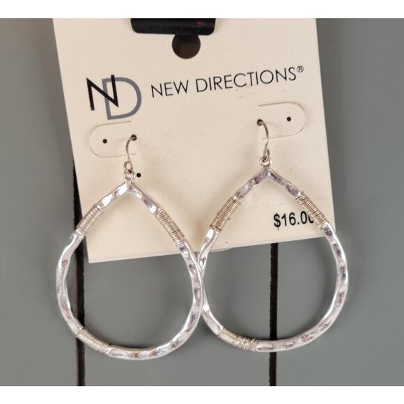 Silver Tone Hammered Teardrop Dangle Earrings Wire Wrap Accents New Directions - Picture 7 of 7